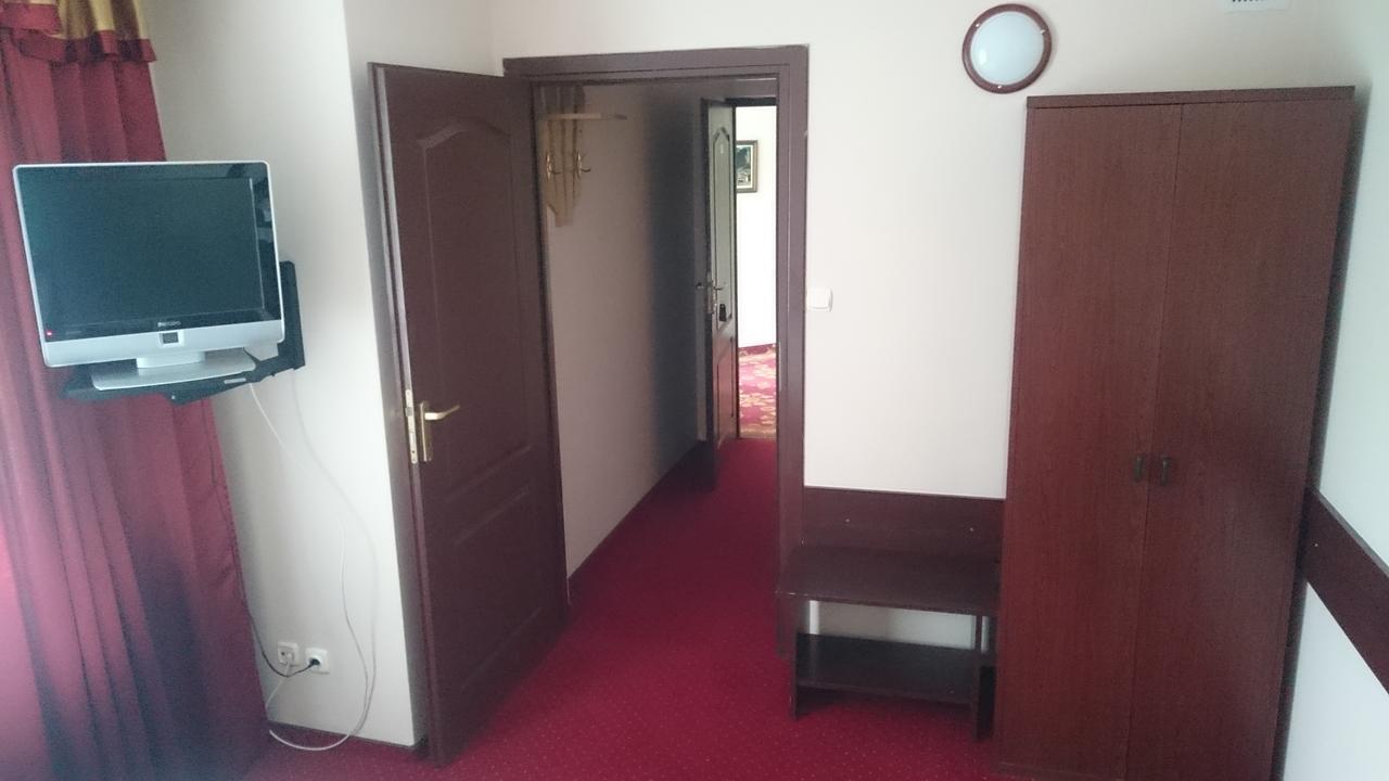 Hotel Relaks Wola Ducka 외부 사진
